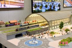 沪上火车模型主题展人气旺 揭秘微缩世界“铁道狂想曲”